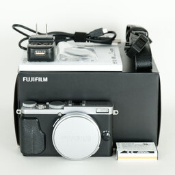 FUJIFILM X70 シルバー