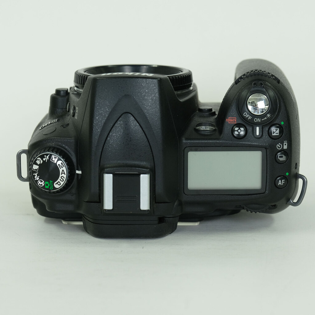 Nikon D90 ボディ