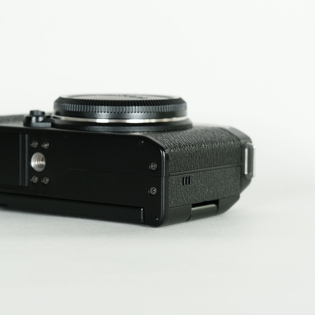 FUJIFILM X-M5