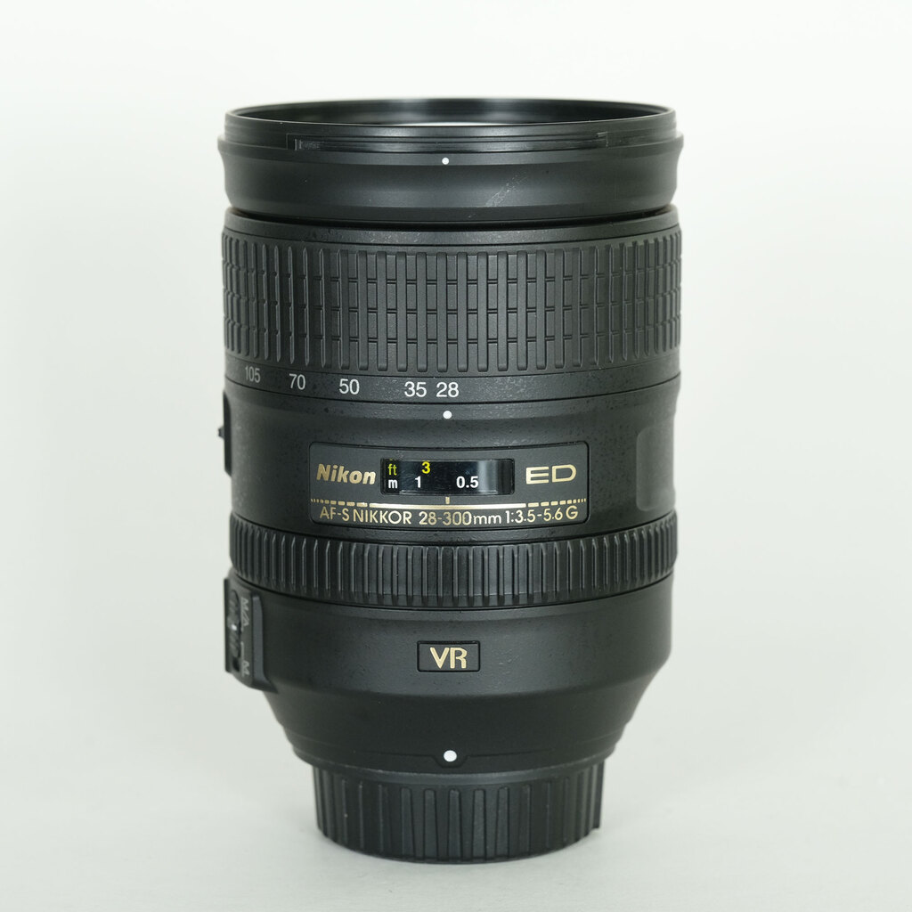 Nikon AF-S NIKKOR 28-300mm f/3.5-5.6G ED VR