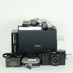 FUJIFILM X100V ブラック
