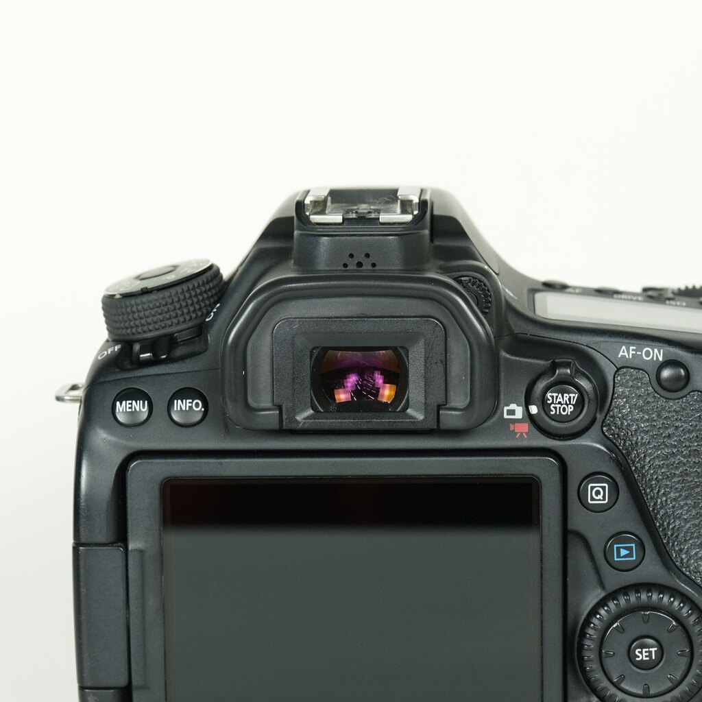 Canon EOS 80D