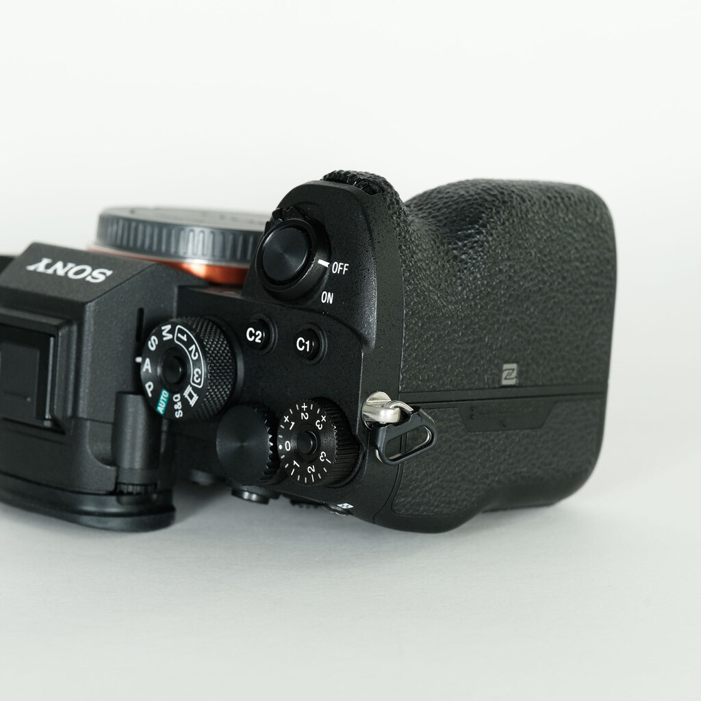 SONY α7RIV ボディ ILCE-7RM4A   【後期モデル 液晶下部にSONYロゴなし】