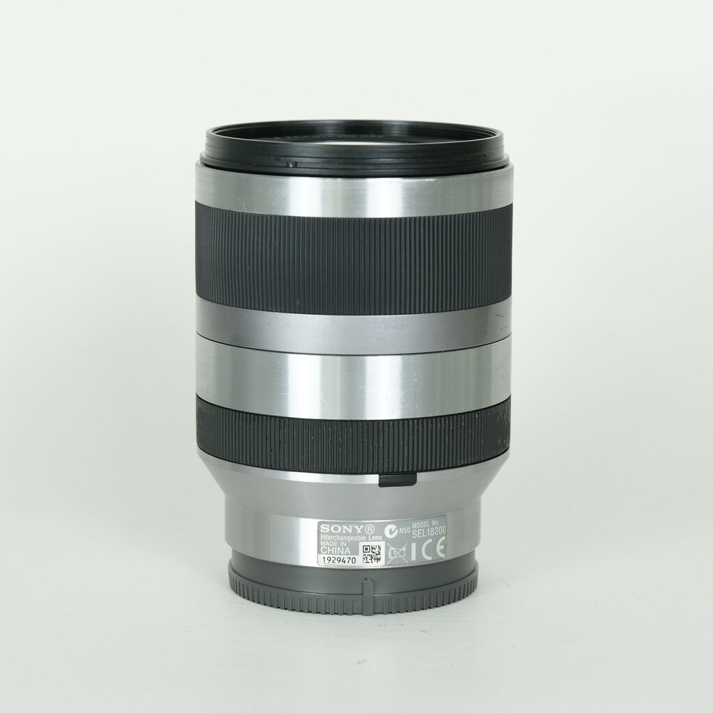 SONY E18-200mm F3.5-6.3 OSS SEL18200