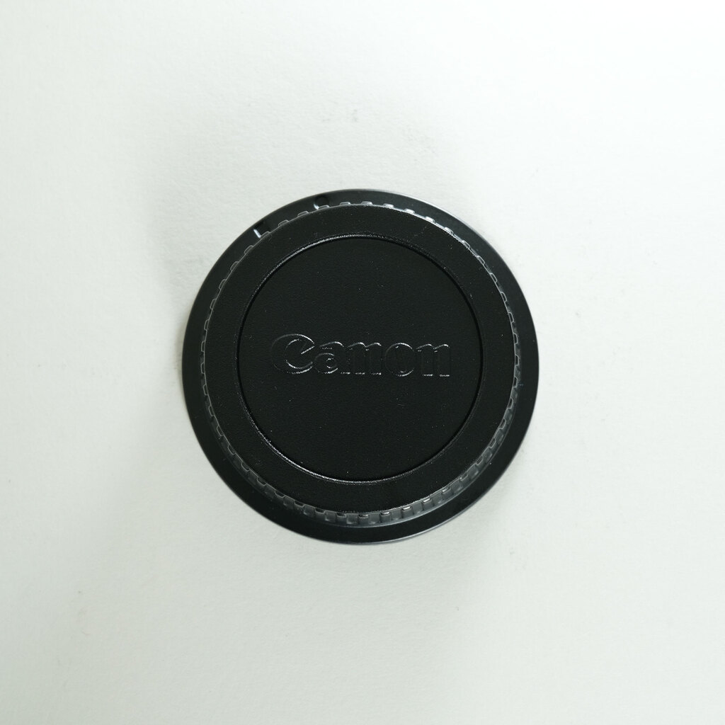 Canon EF-S18-135mm F3.5-5.6 IS USM Canon EF-S18-135mm F3.5-5.6 IS USM