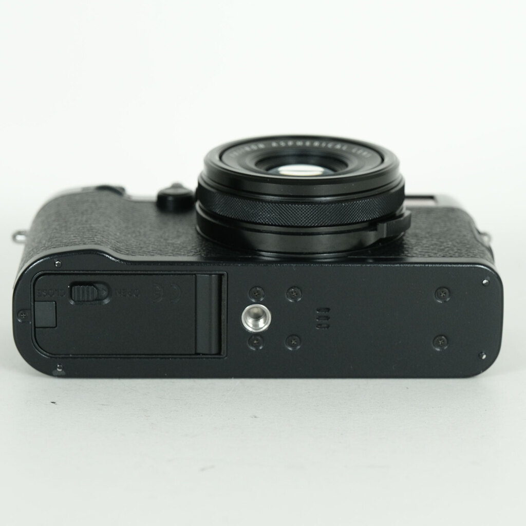 FUJIFILM X100F ブラック FUJIFILM X100F ブラック