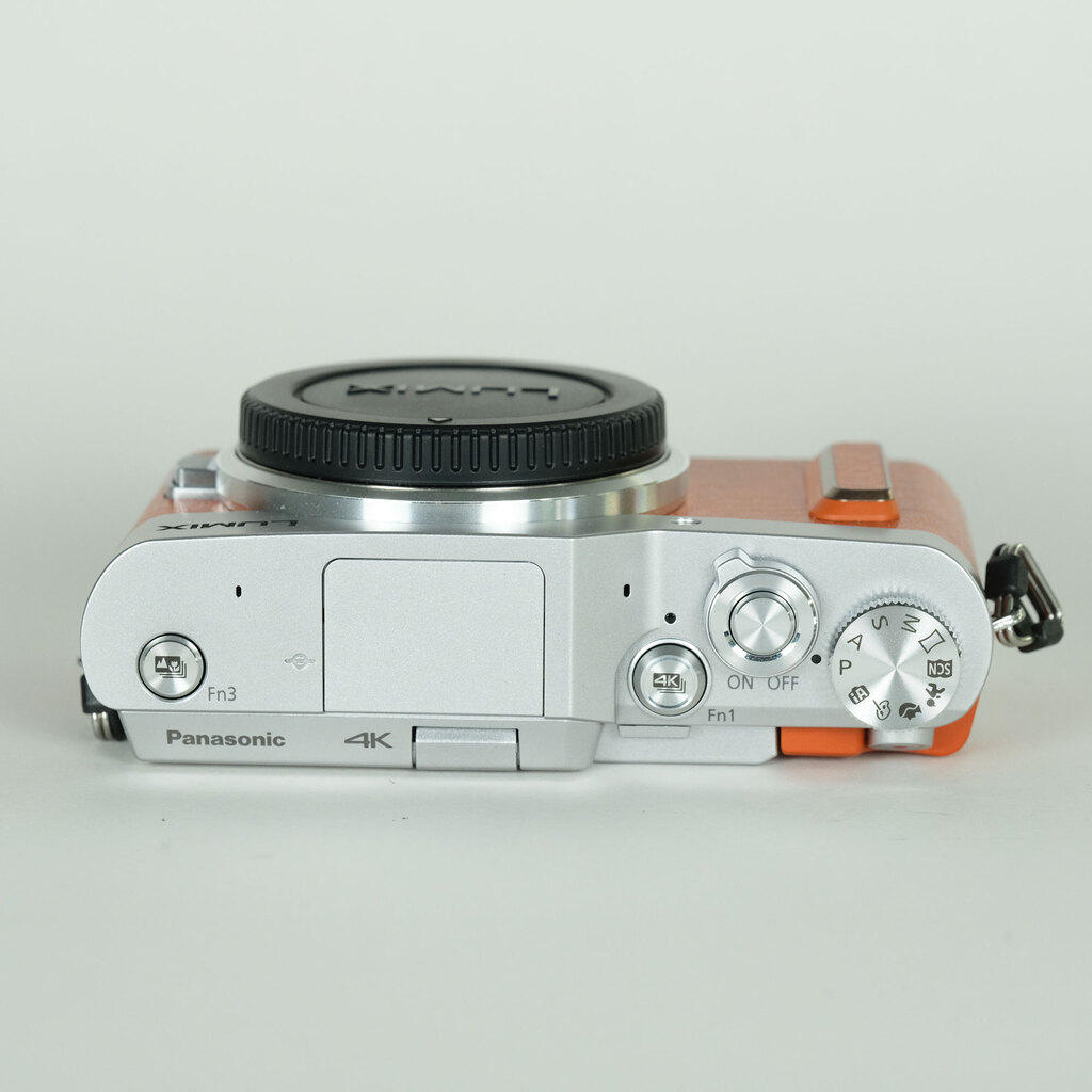 Panasonic LUMIX DC-GF90 ボディ オレンジ