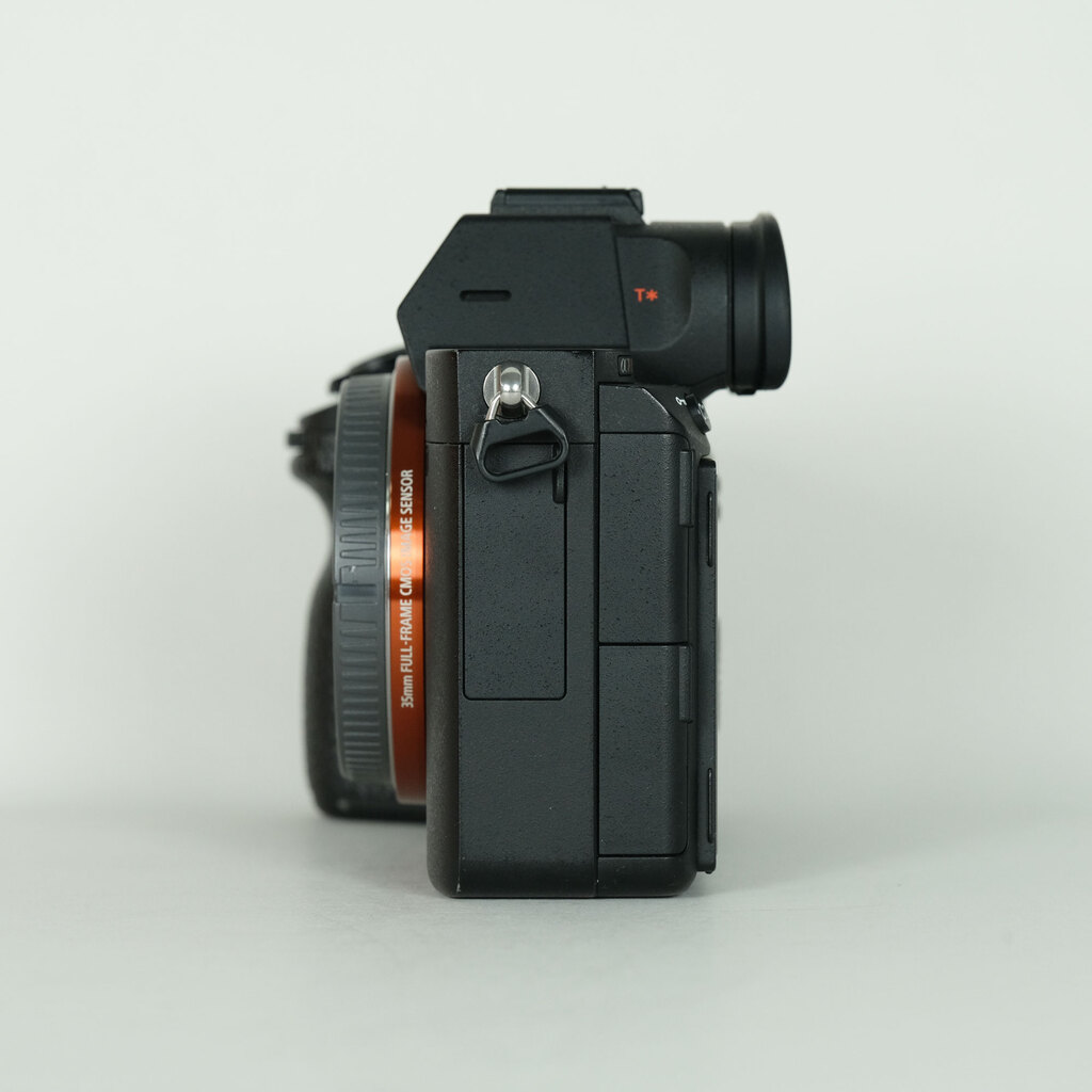 SONY α7R III（ILCE-7RM3）の出品 | ONE SCENE（ワンシーン）