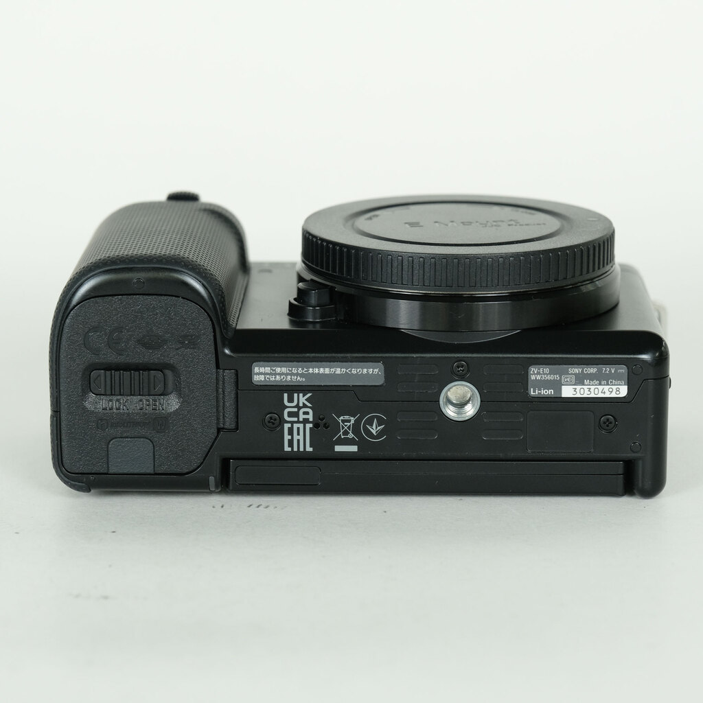 SONY VLOGCAM ZV-E10