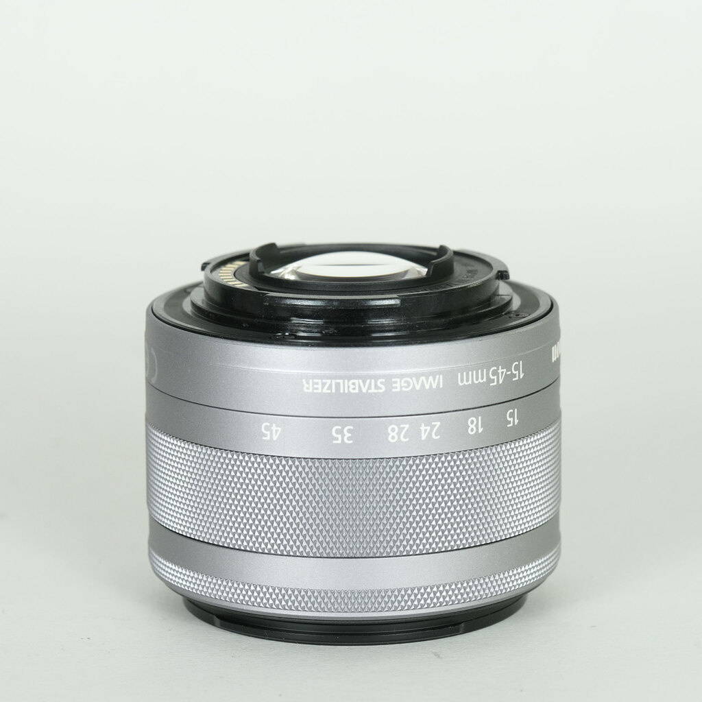 Canon EF-M15-45mm F3.5-6.3 IS STM