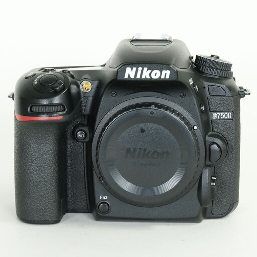 Nikon D7500