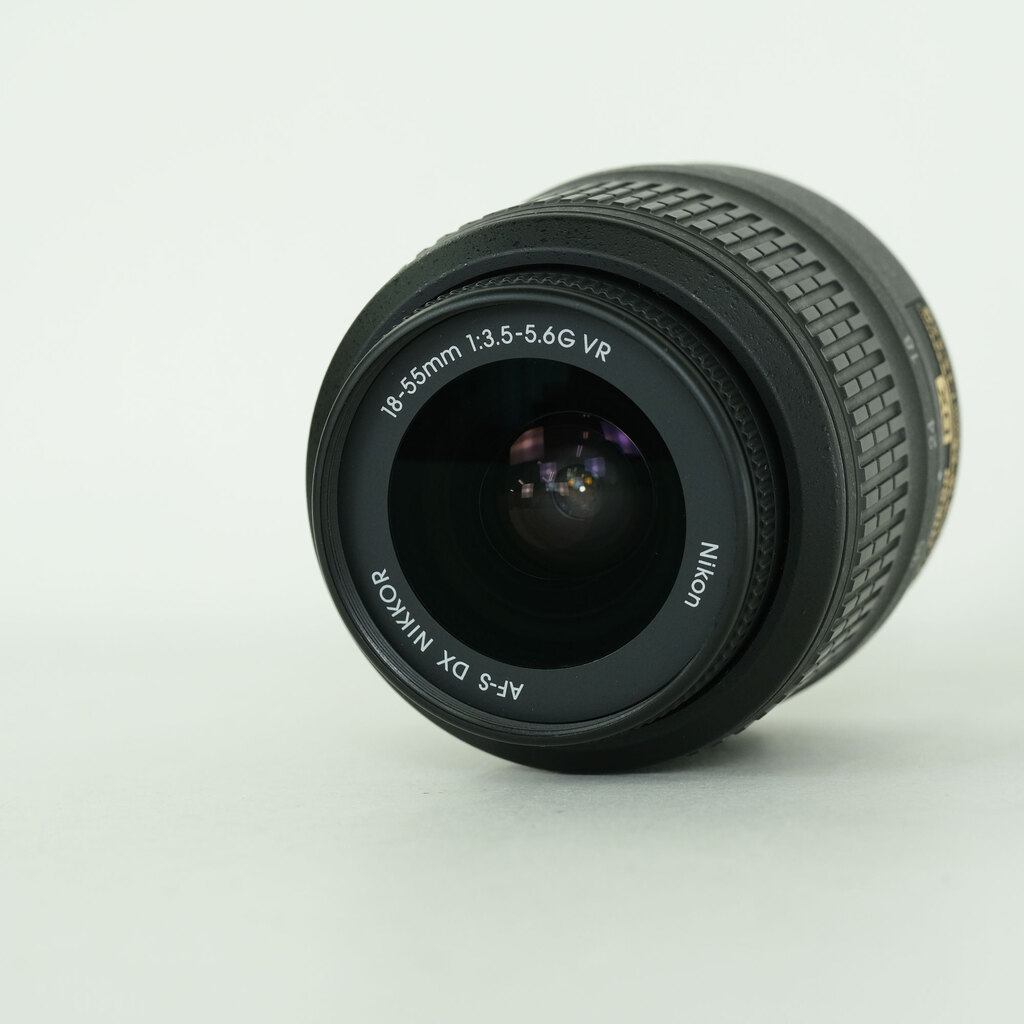 Nikon AF-S DX NIKKOR 18-55mm f3.5-5.6G VR II