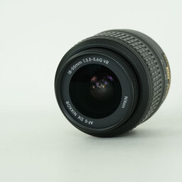 Nikon AF-S DX NIKKOR 18-55mm f3.5-5.6G VR II