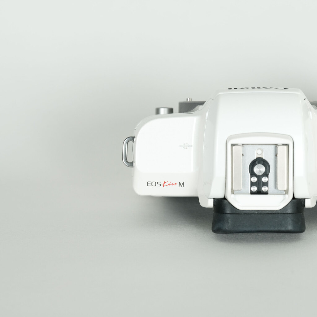 Canon EOS Kiss M