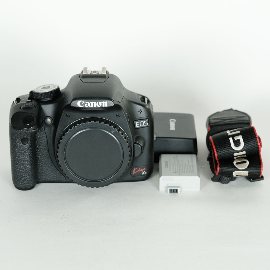 Canon EOS Kiss X3 ボディ