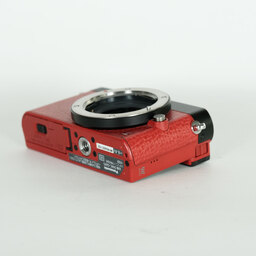 Panasonic LUMIX DMC-GM5ボディ レッド