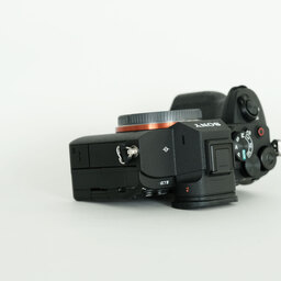 SONY α7 IV(ILCE-7M4) SONY α7 IV(ILCE-7M4)