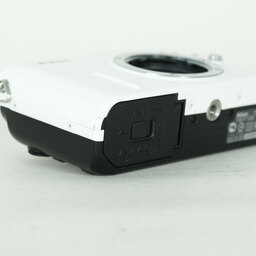 Nikon Nikon1 V1 ボディ ホワイト Nikon Nikon1 V1 ボディ ホワイト