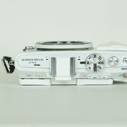 OLYMPUS PEN Lite E-PL6 ボディ ホワイト