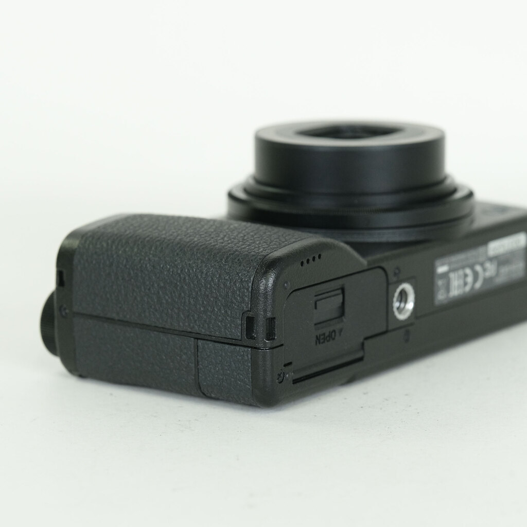 RICOH GR III