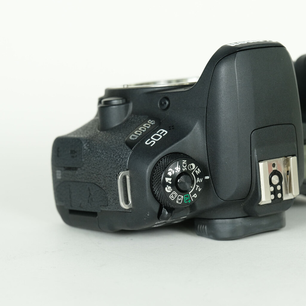 ✨Canon EOS 9000D 中古 美品 一眼レフカメラ 初心者にもおすすめ Canon EOS 9000Dの出品 | ONE SCENE（ワンシーン）