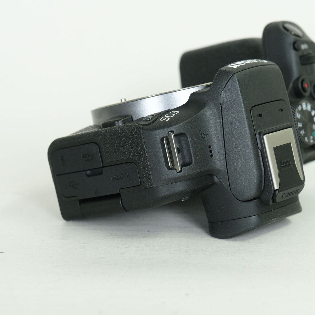 Canon EOS R10 Canon EOS R10