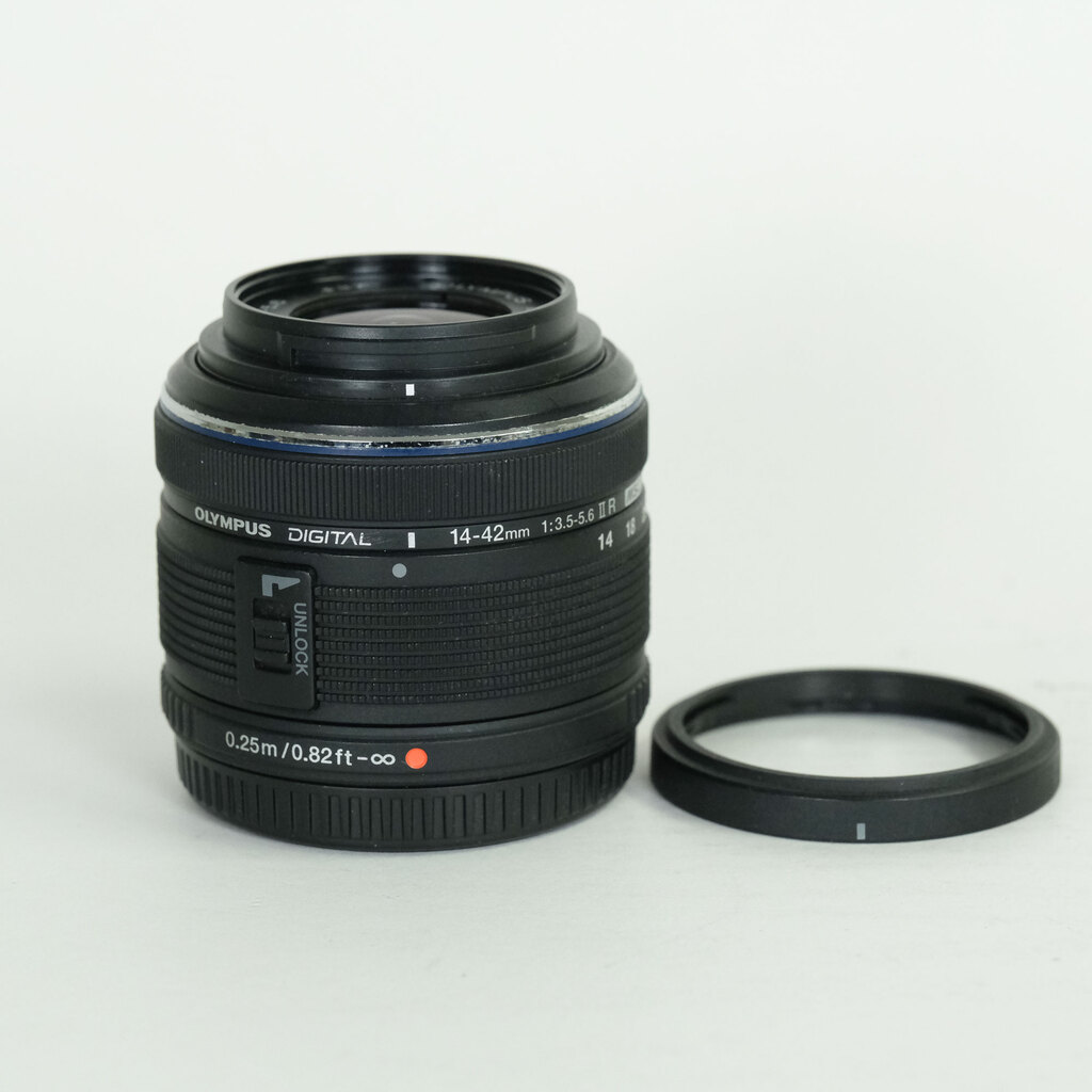 OLYMPUS M.ZUIKO DIGITAL 14-42mm F3.5-5.6IIR ブラック OLYMPUS M.ZUIKO DIGITAL 14-42mm F3.5-5.6IIR ブラック