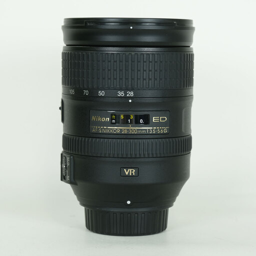 Nikon AF-S NIKKOR 28-300mm f/3.5-5.6G ED VR Nikon AF-S NIKKOR 28-300mm f/3.5-5.6G ED VR