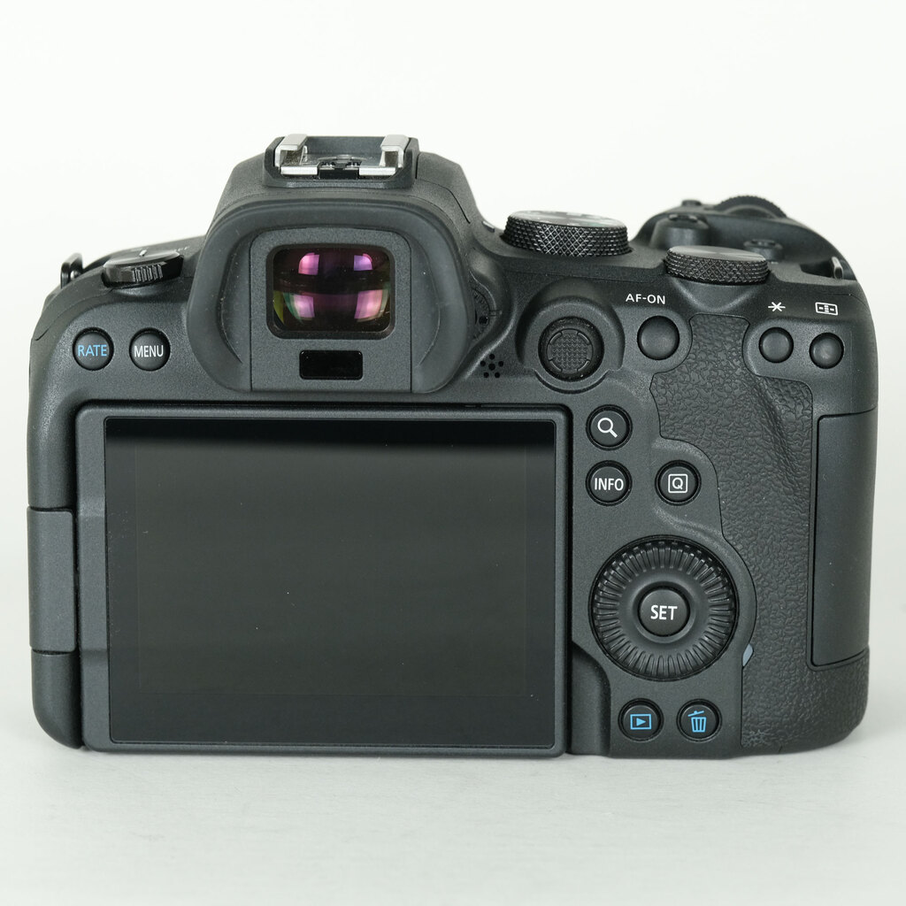 Canon EOS R6