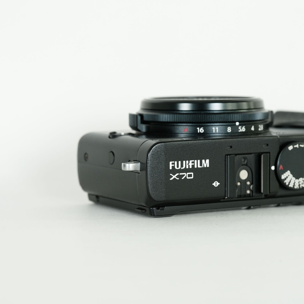 FUJIFILM X70 ブラック
