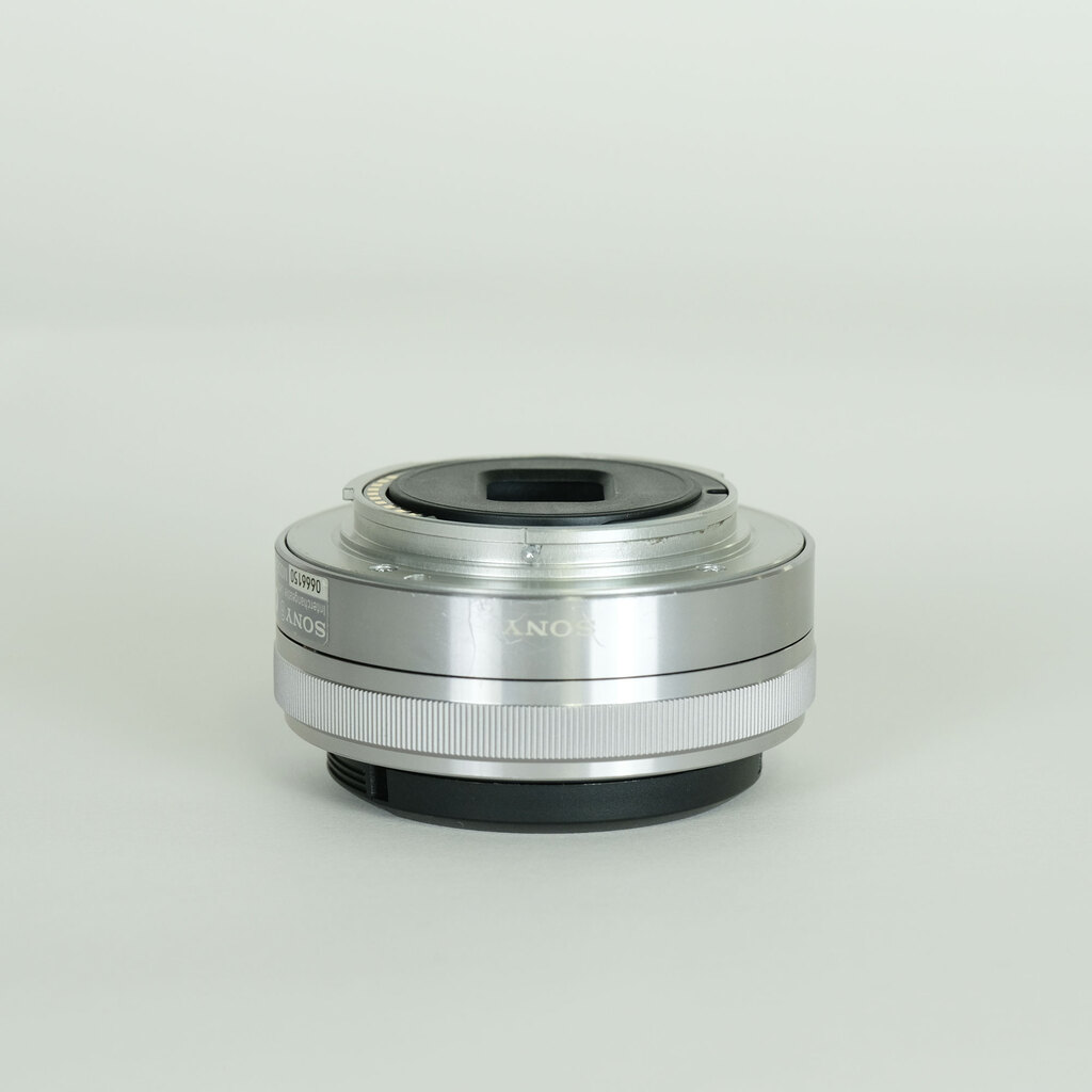 SONY E 16mm F2.8 SEL16F28