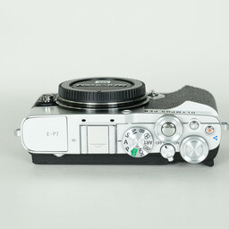 OLYMPUS PEN E-P7