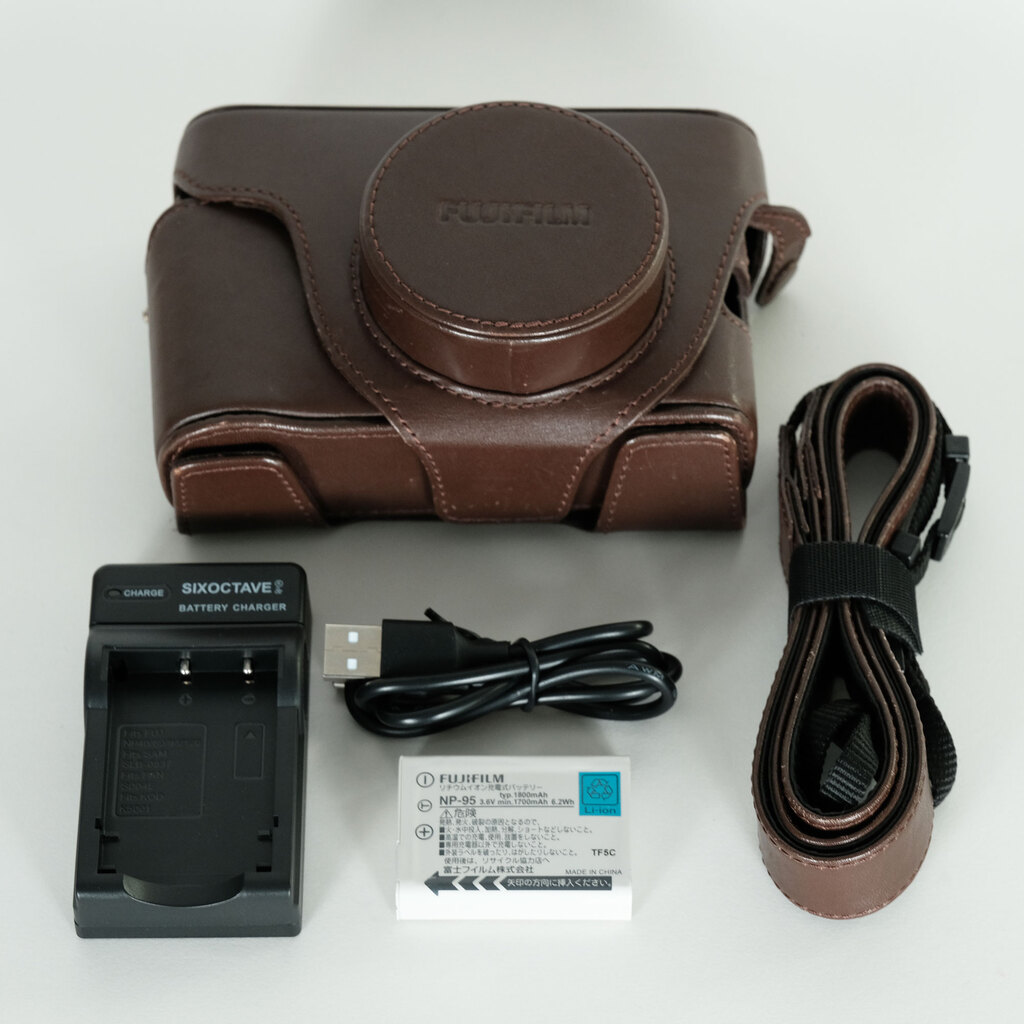 FUJIFILM FinePix X100