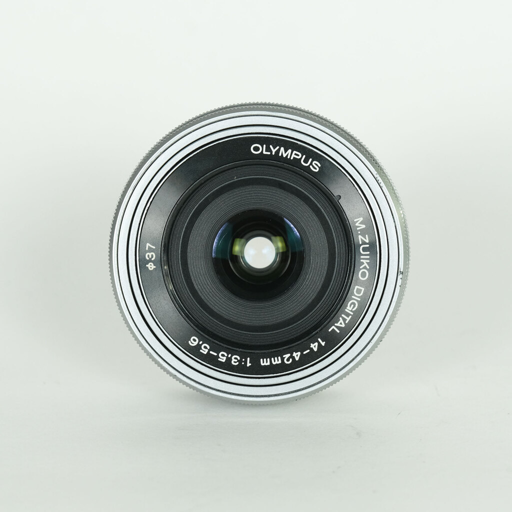 OLYMPUS M.ZUIKO DIGITAL ED 14-42mm F3.5-5.6 EZ シルバー