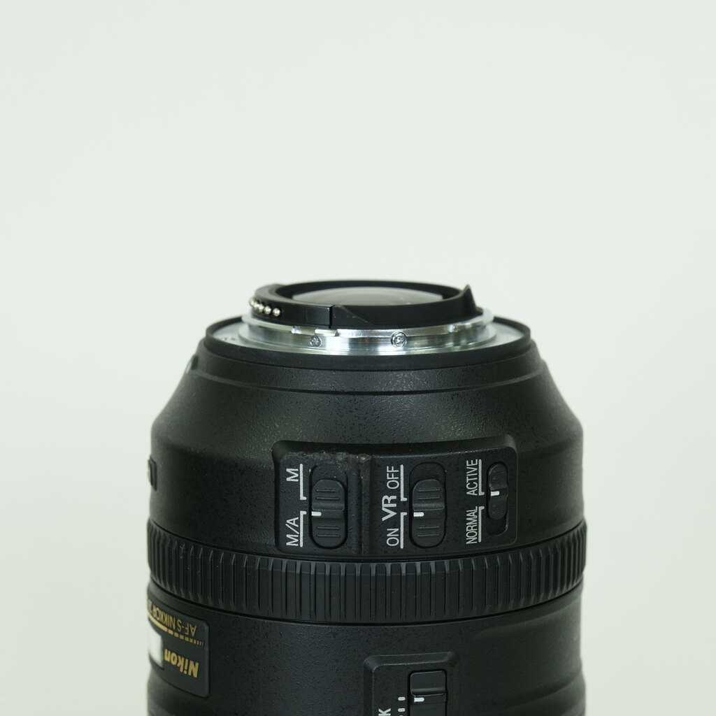 Nikon AF-S NIKKOR 28-300mm f/3.5-5.6G ED VR