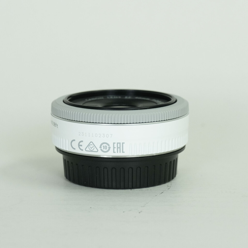 Canon EF40mm F2.8 STM ホワイト