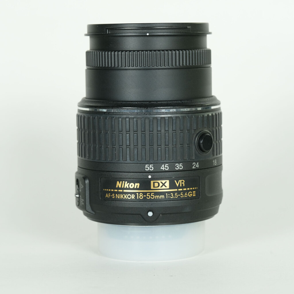 Nikon AF-S DX NIKKOR 18-55mm f3.5-5.6G VR II