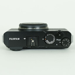 FUJIFILM X-E4