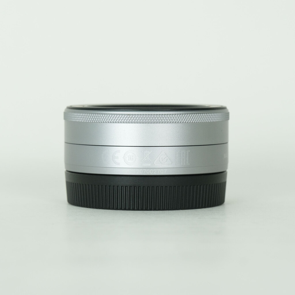 Canon EF-M22mm F2 STM [�V���o�[]