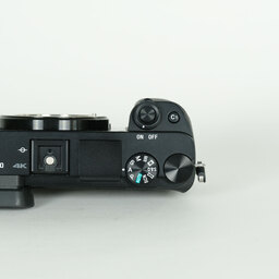 SONY α6100（ILCE-6100）