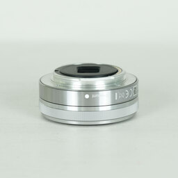 SONY E 16mm F2.8 SEL16F28の出品 | ONE SCENE（ワンシーン）