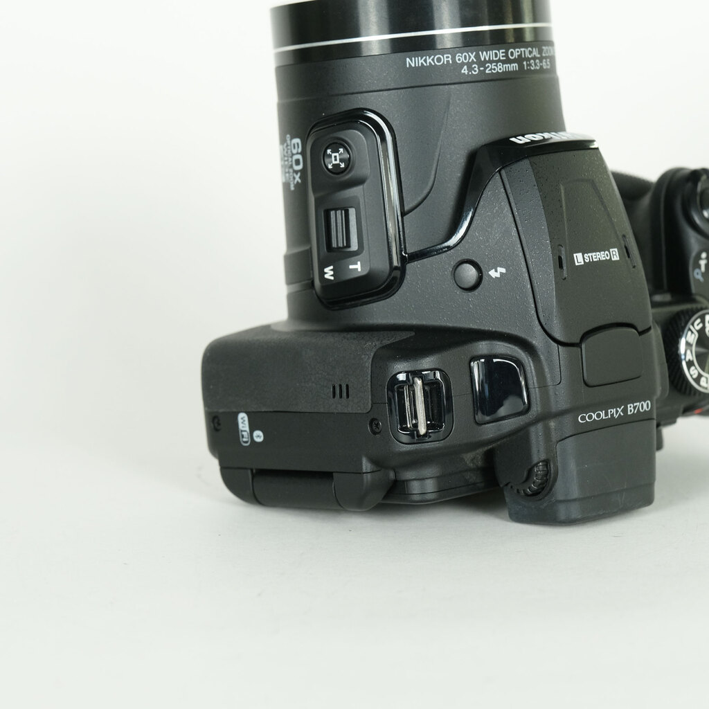 Nikon COOLPIX B700 ブラック