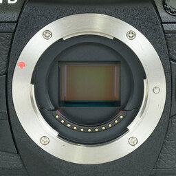 OLYMPUS OM-D E-M1 Mark II