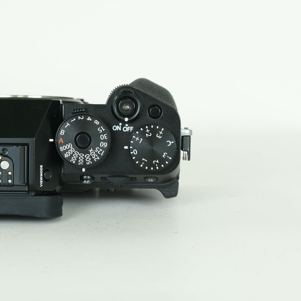 FUJIFILM X-T5