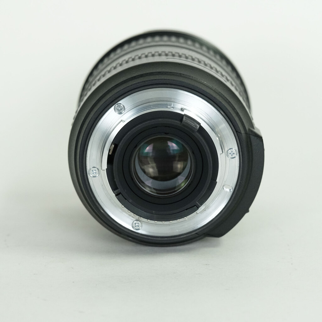 Nikon AF-S DX NIKKOR 18-200mm F3.5-5.6G ED VR II