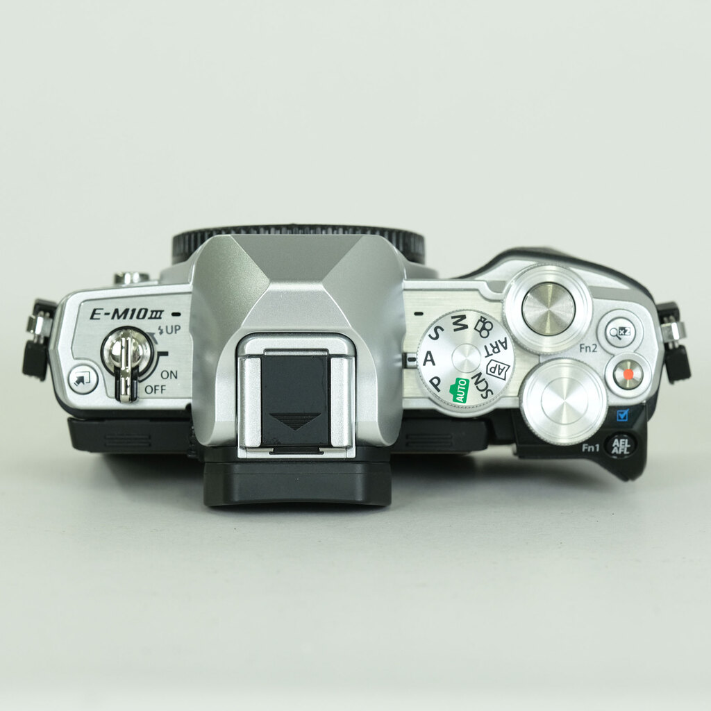 OLYMPUS OM-D E-M10 Mark III OLYMPUS OM-D E-M10 Mark III