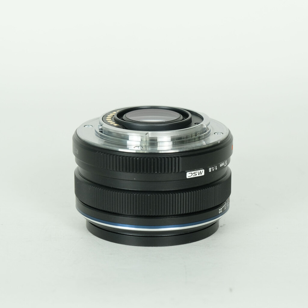OLYMPUS M.ZUIKO DIGITAL 17mm F1.8