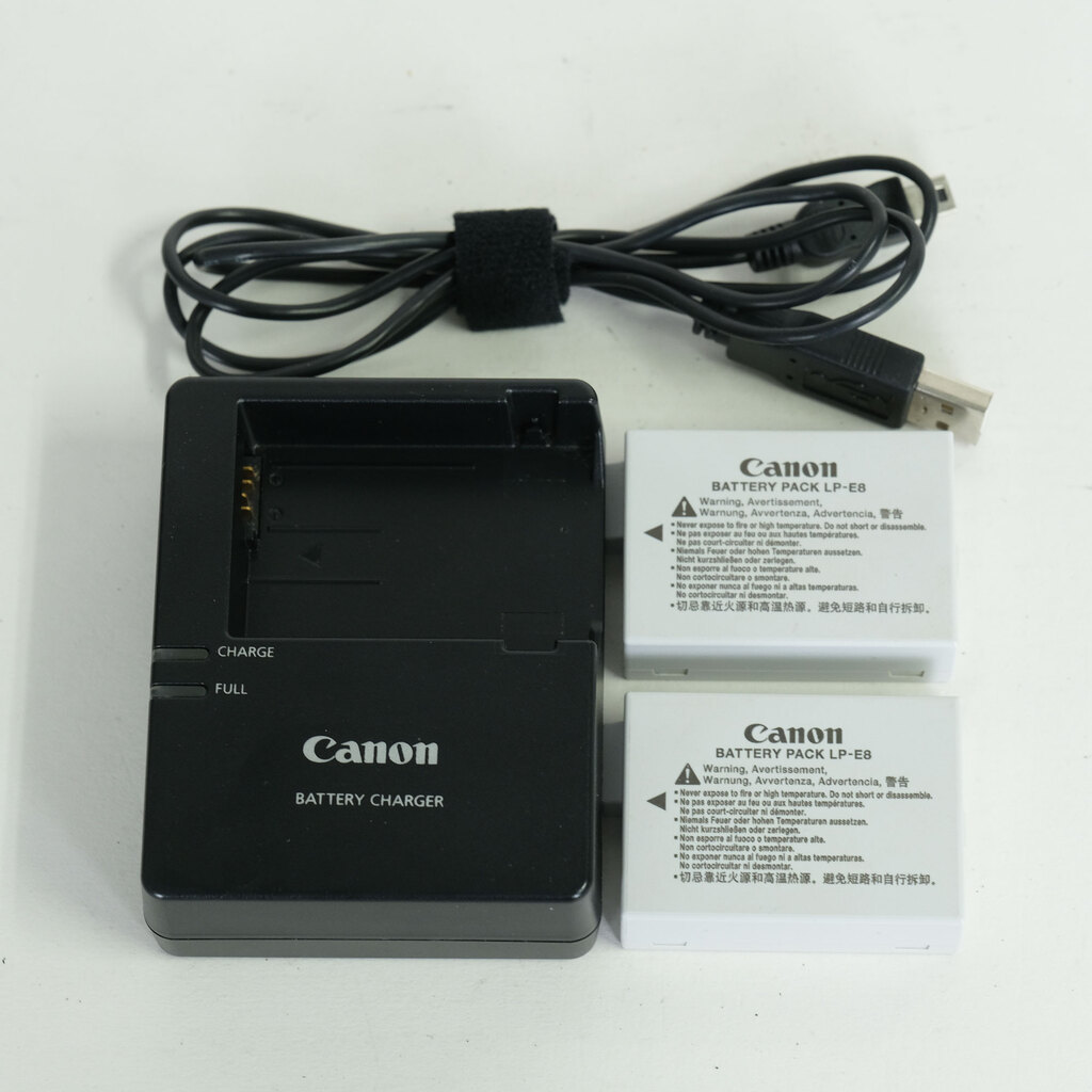 Canon EOS Kiss X7i