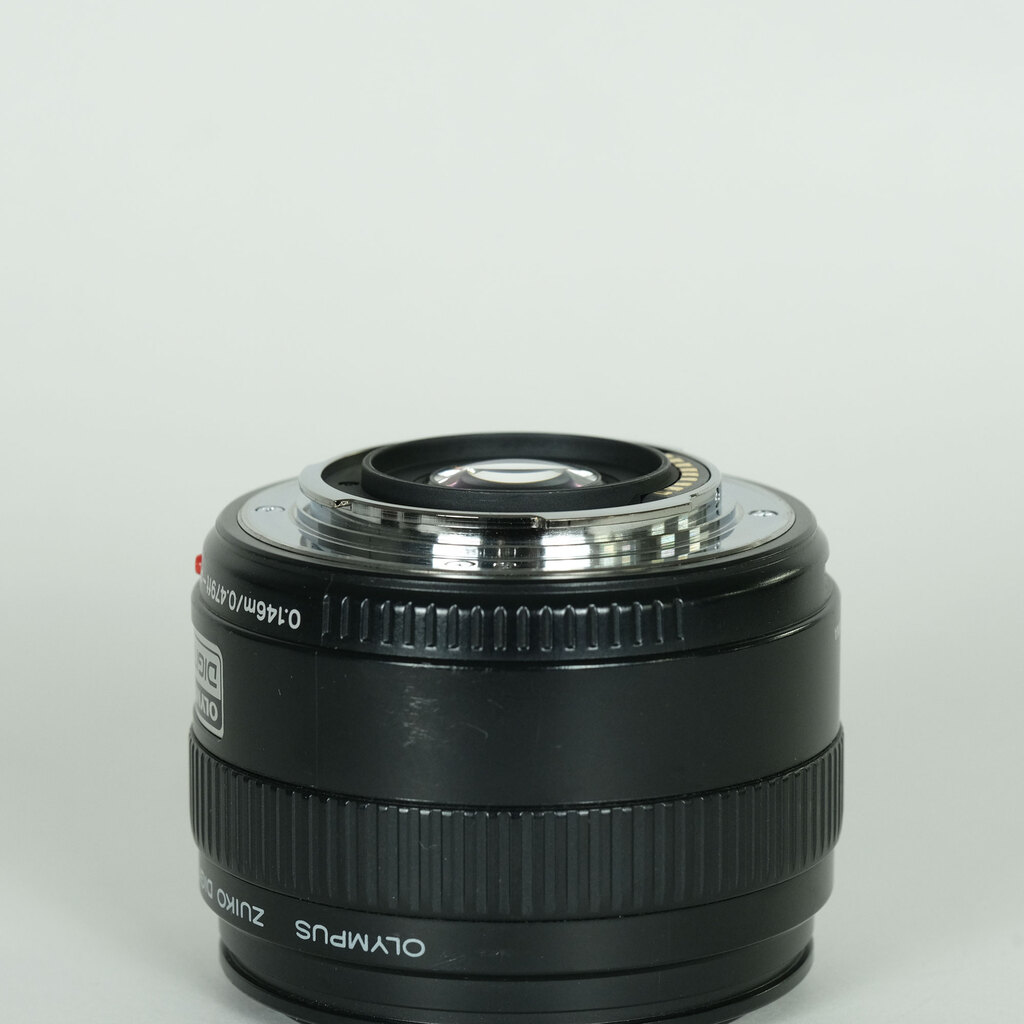 OLYMPUS ZUIKO DIGITAL 35mm F3.5 Macro