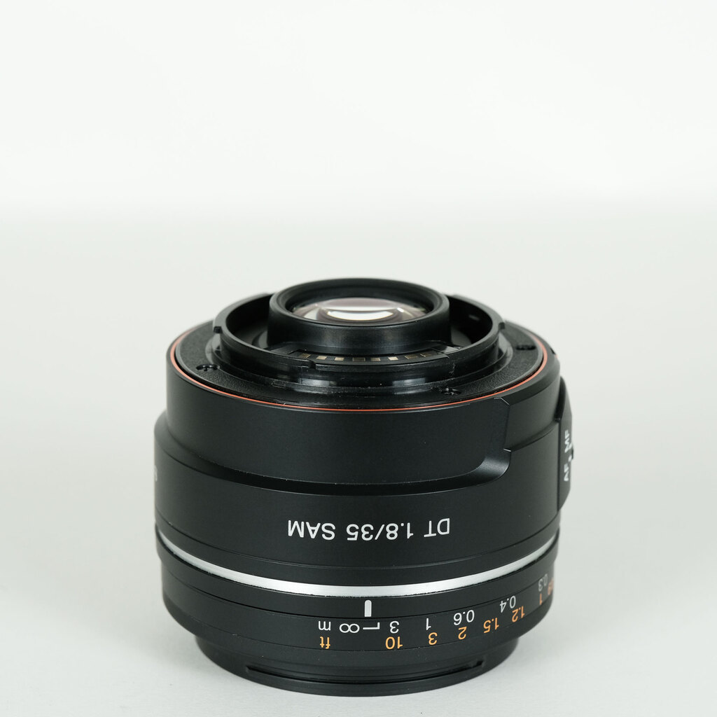 SONY DT 35mm F1.8 SAM SAL35F18